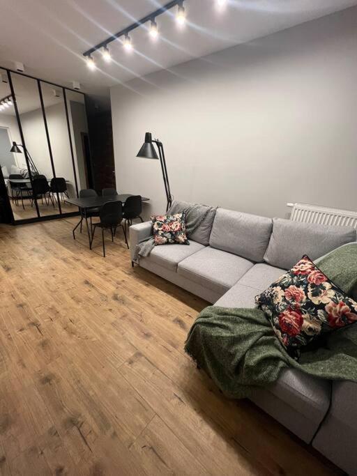 Vip Apart Bielany Przy Metrze Warsaw Exterior photo