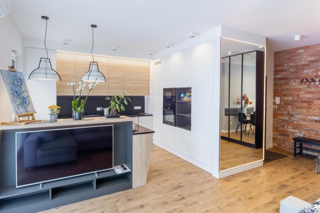 Vip Apart Bielany Przy Metrze Warsaw Exterior photo