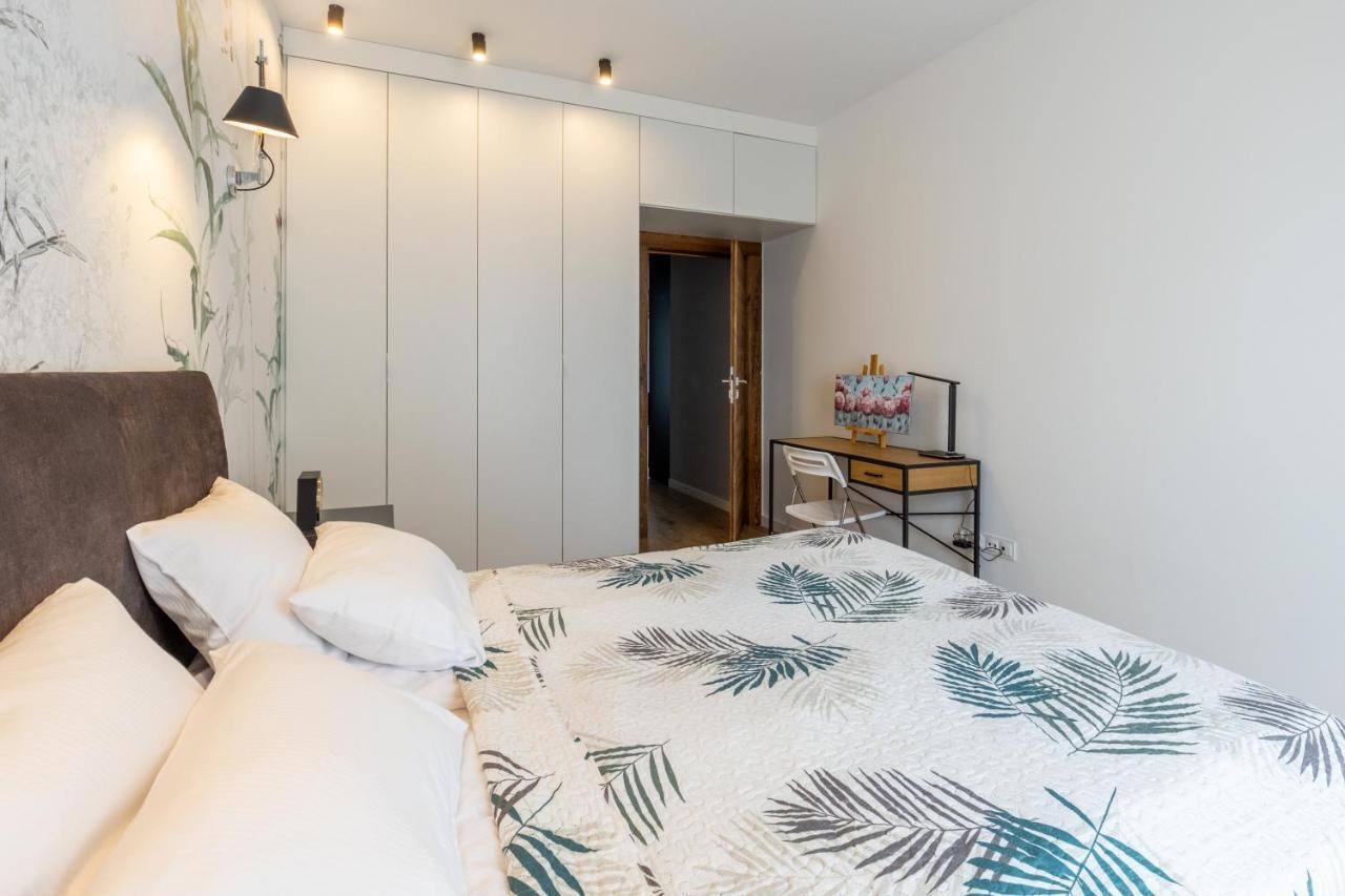 Vip Apart Bielany Przy Metrze Warsaw Exterior photo